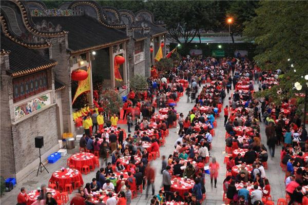 梦见去别人家喝喜酒是什么预兆,梦见去别人家喝喜酒是什么意思 梦见去别人家喝喜酒是什么预兆,梦见去别人家喝喜酒是什么意思