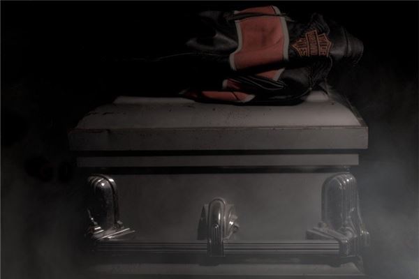 梦见棺材里没有死人是什么预兆,梦见棺材里没有死人是什么意思 梦见棺材里没有死人是什么预兆,梦见棺材里没有死人是什么意思
