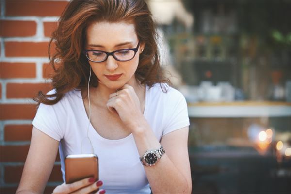 有悬针纹女人的命运一定倒霉吗 有悬针纹女人的命运一定倒霉吗