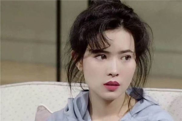 蓝洁瑛面相分析 蓝洁瑛面相分析