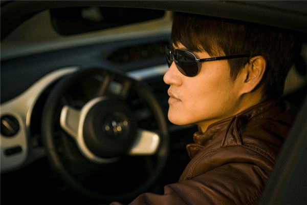鼻头有痣的男人 鼻头有痣的男人