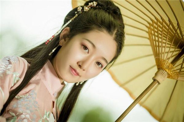 怎样看女人的面相 怎样看女人的面相