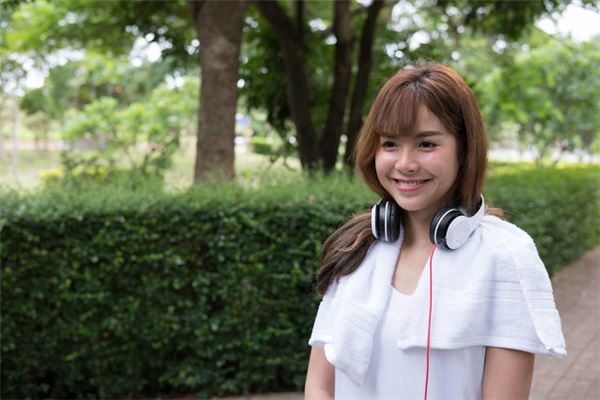 女人八字眉好吗 女人八字眉好吗