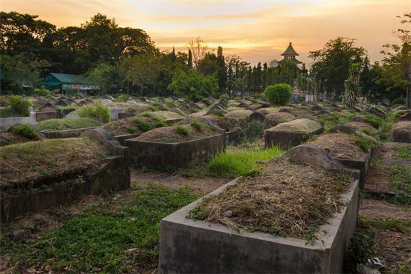 坟地风水何为点穴