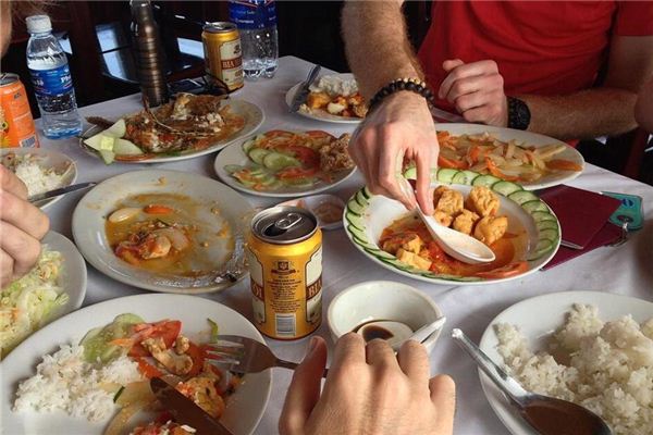 梦见在大众餐厅吃饭是什么预兆,梦见在大众餐厅吃饭是什么意思 梦见在大众餐厅吃饭是什么预兆,梦见在大众餐厅吃饭是什么意思