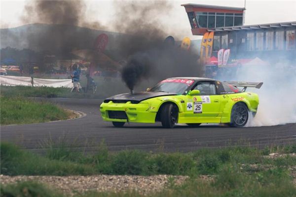 梦见自己的车着火了是什么预兆,梦见自己的车着火了是什么意思 梦见自己的车着火了是什么预兆,梦见自己的车着火了是什么意思