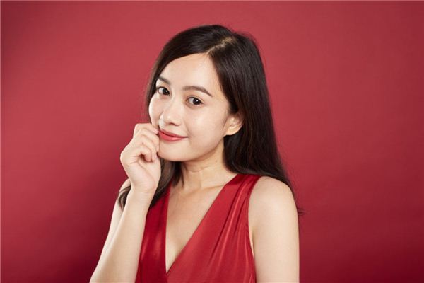 手上长痣面相图手心长痣好不好 手上长痣面相图手心长痣好不好