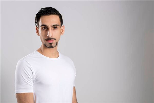 男人尖下巴尖下巴的男人怎么样 男人尖下巴尖下巴的男人怎么样
