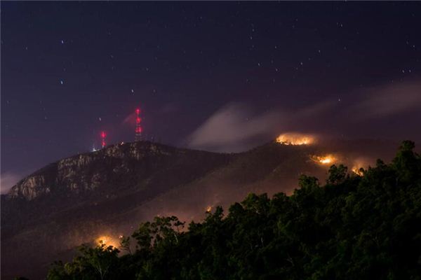 梦见大火烧山是什么预兆,梦见大火烧山是什么意思 梦见大火烧山是什么预兆,梦见大火烧山是什么意思