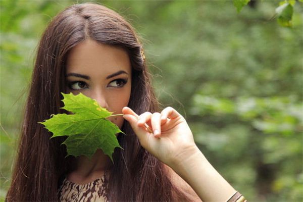 面相分析:7、中停─与颧 面相分析:7、中停─与颧