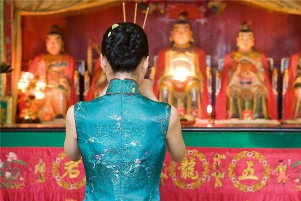 梦见拜土地公是什么预兆,梦见拜土地公是什么意思 梦见拜土地公是什么预兆,梦见拜土地公是什么意思