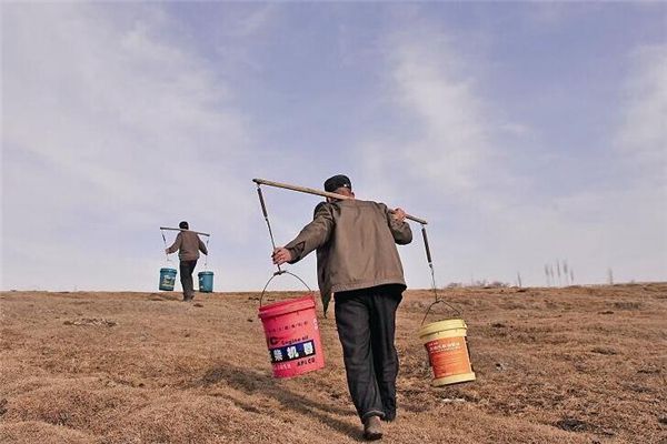 梦见别人挑水是什么预兆,梦见别人挑水是什么意思 梦见别人挑水是什么预兆,梦见别人挑水是什么意思