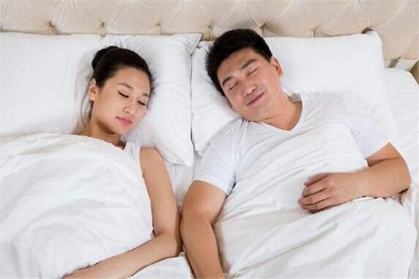 梦见异性同床是什么预兆,梦见异性同床是什么意思 梦见异性同床是什么预兆,梦见异性同床是什么意思