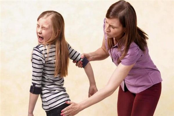梦见打小女孩是什么预兆,梦见打小女孩是什么意思 梦见打小女孩是什么预兆,梦见打小女孩是什么意思