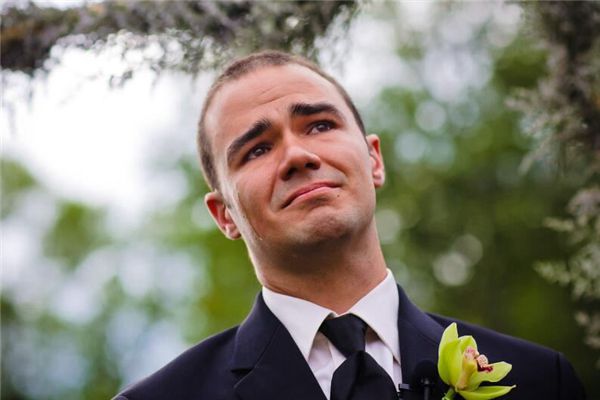 梦见男人流泪是什么预兆,梦见男人流泪是什么意思 梦见男人流泪是什么预兆,梦见男人流泪是什么意思