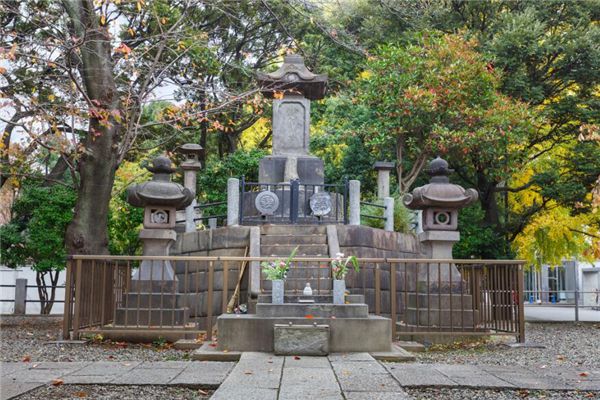 梦见皇帝墓地是什么预兆,梦见皇帝墓地是什么意思 梦见皇帝墓地是什么预兆,梦见皇帝墓地是什么意思