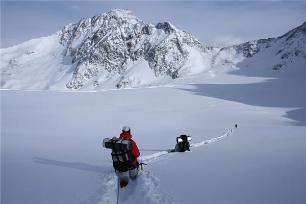 梦见走雪山是什么预兆,梦见走雪山是什么意思