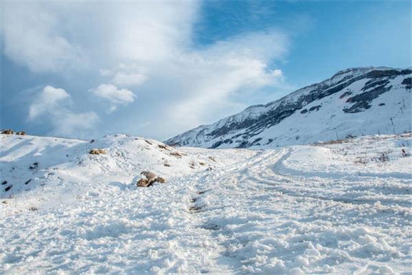 梦见攀登雪山是什么预兆,梦见攀登雪山是什么意思 梦见攀登雪山是什么预兆,梦见攀登雪山是什么意思