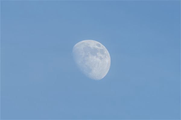 梦见两个月亮是什么预兆,梦见两个月亮是什么意思 梦见两个月亮是什么预兆,梦见两个月亮是什么意思