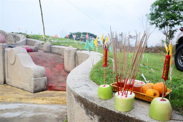 梦见自己从坟墓里走出来是什么预兆,梦见自己从坟墓里走出来是什么意思 梦见自己从坟墓里走出来是什么预兆,梦见自己从坟墓里走出来是什么意思