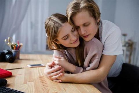梦见和朋友的妻子做爱是什么预兆,梦见和朋友的妻子做爱是什么意思 梦见和朋友的妻子做爱是什么预兆,梦见和朋友的妻子做爱是什么意思