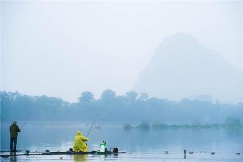 梦见别人钓鱼是什么预兆,梦见别人钓鱼是什么意思 梦见别人钓鱼是什么预兆,梦见别人钓鱼是什么意思