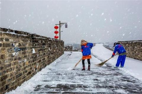 梦见下雪扫雪是什么预兆,梦见下雪扫雪是什么意思