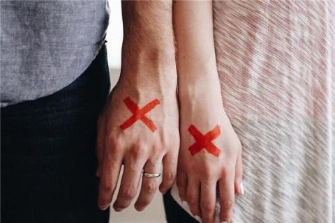 梦见自己和去世的妻子离婚是什么预兆,梦见自己和去世的妻子离婚是什么意思 梦见自己和去世的妻子离婚是什么预兆,梦见自己和去世的妻子离婚是什么意思