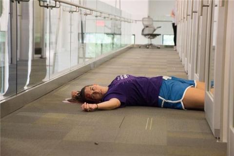 梦见妈妈被人杀是什么预兆,梦见妈妈被人杀是什么意思 梦见妈妈被人杀是什么预兆,梦见妈妈被人杀是什么意思