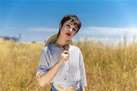 梦见自己的手比原来更红了是什么预兆,梦见自己的手比原来更红了是什么意思 梦见自己的手比原来更红了是什么预兆,梦见自己的手比原来更红了是什么意思
