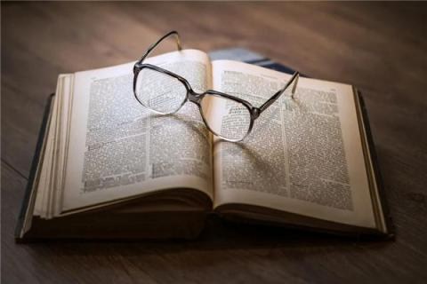 梦见眼镜碎了是什么预兆,梦见眼镜碎了是什么意思 梦见眼镜碎了是什么预兆,梦见眼镜碎了是什么意思